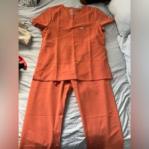 Women’s Large Figs Scrub Set